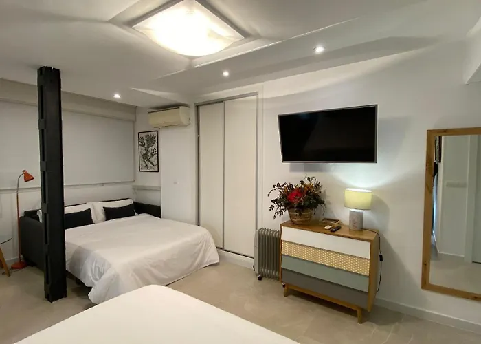 Apartment In City Center